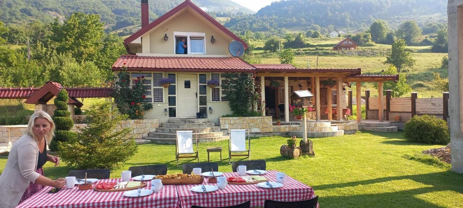Vila Merak Gusinje Exterior foto